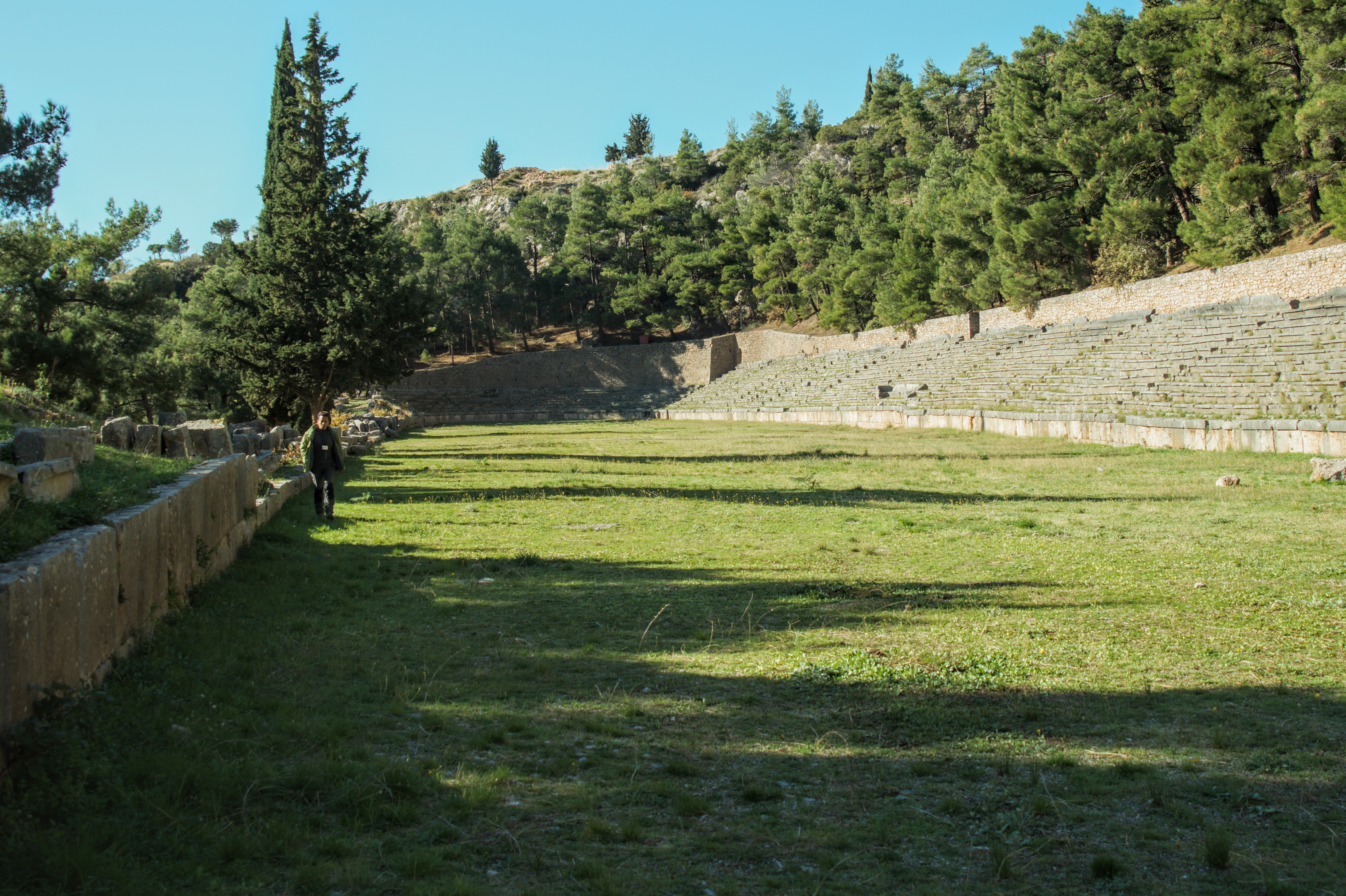 Το αρχαίο στάδιο των Δελφών ( Φωτογραφία Νίκος Πράσσος @paspartou.gr )