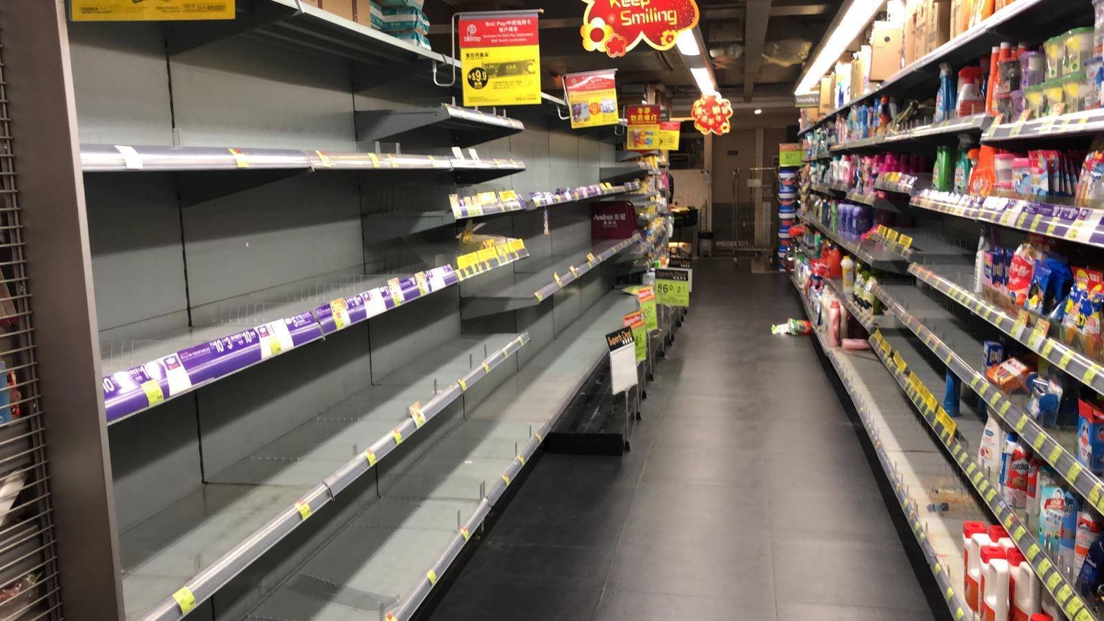 Φωτογραφία από σούπερ μάρκετ γνωστής αλυσίδας στο Χονγκ Κονγκ, όταν η επιδημία βρίσκοντας σε έξαρση