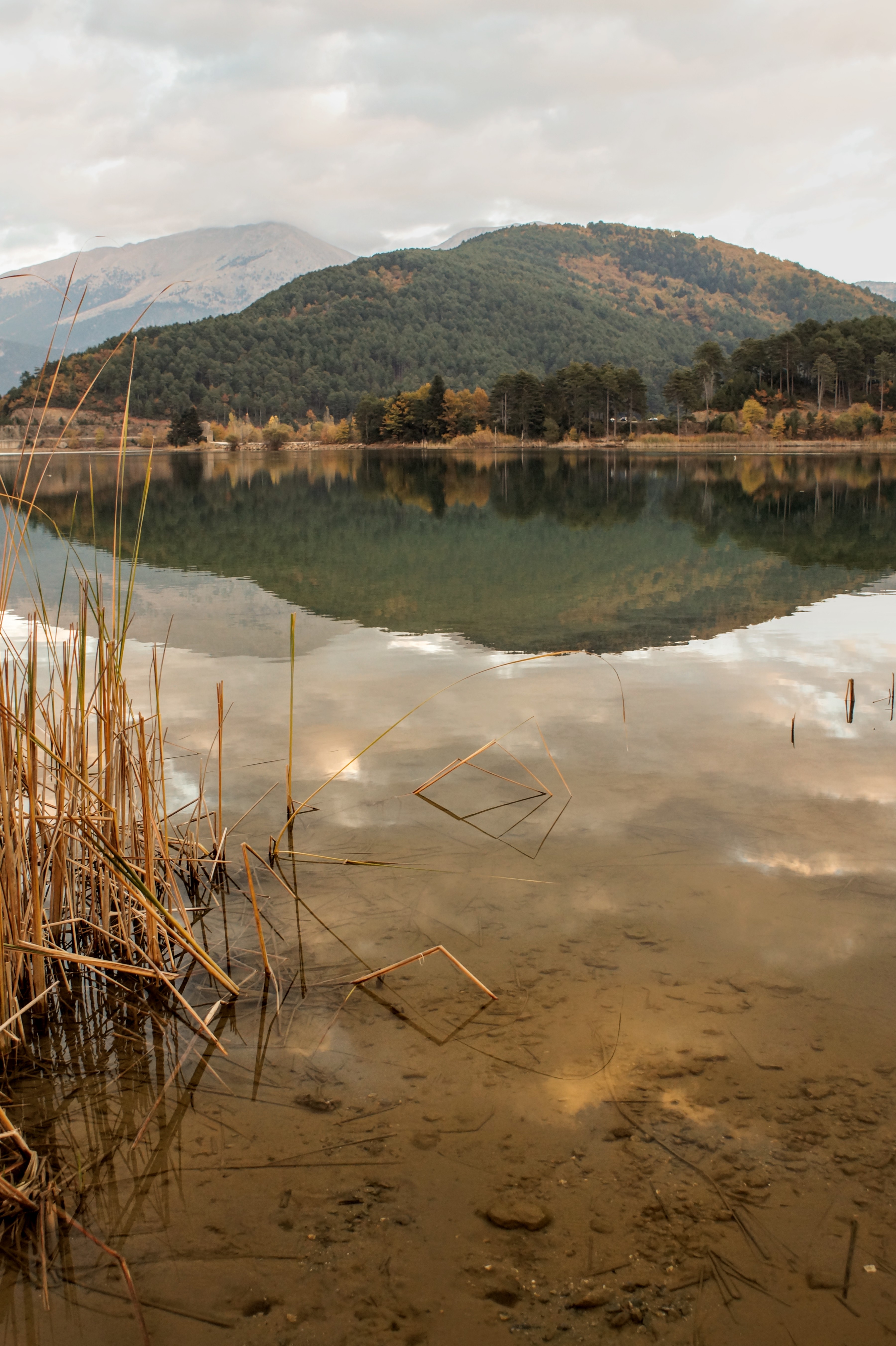Η Λίμνη Δόξα ( Φωτογραφία Νίκος Πράσσος )