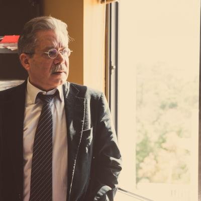 O καθητητής Δημήτρης Μπουραντάς 