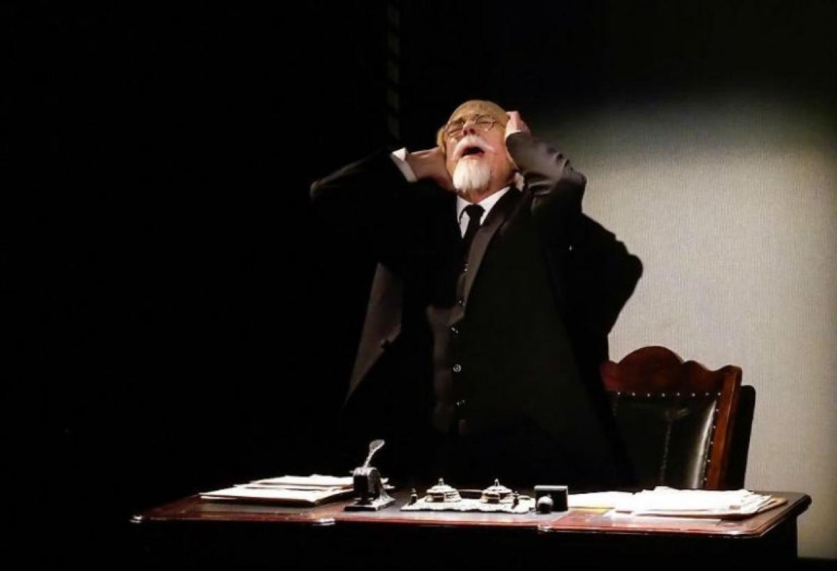 Ο Γιάννης Μόρτζος στην παράσταση "Ελευθέριος Βενιζέλος"