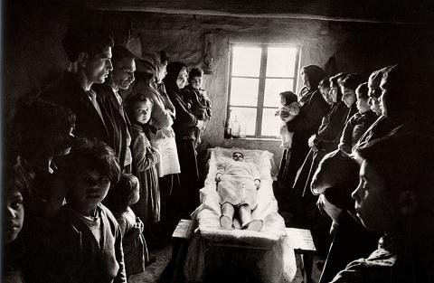 Gypsies, Josef Koudelka